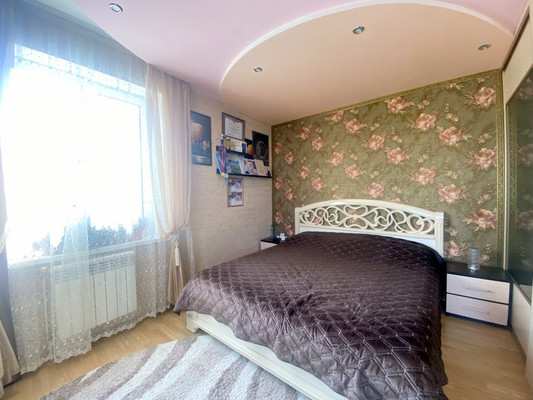 Продам трехкомнатную (3-комн.) квартиру, Русская ул, 23, Анапа г