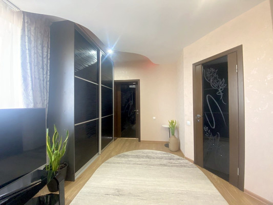 Продам трехкомнатную (3-комн.) квартиру, Русская ул, 23, Анапа г