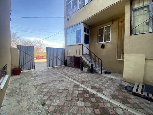 Продам трехкомнатную (3-комн.) квартиру, Русская ул, 23, Анапа г