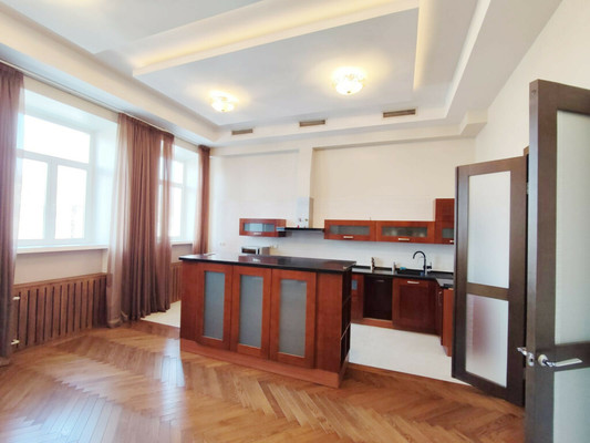 Сдам многокомнатную квартиру, Неглинная ул, 18 1, Москва г