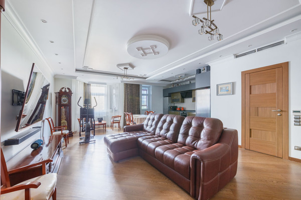 Продам трехкомнатную (3-комн.) квартиру, Пудовкина ул, 7, Москва г