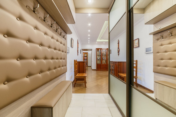 Продам трехкомнатную (3-комн.) квартиру, Пудовкина ул, 7, Москва г