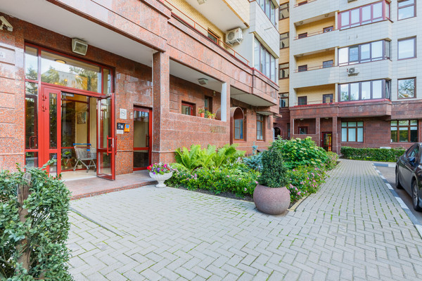 Продам трехкомнатную (3-комн.) квартиру, Пудовкина ул, 7, Москва г