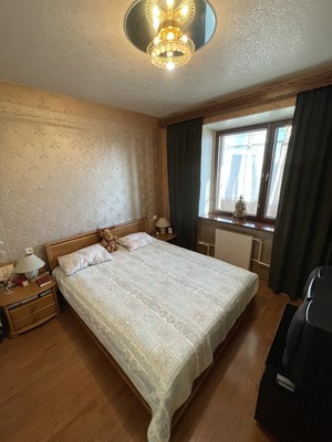 Продам трехкомнатную (3-комн.) квартиру, Воровского ул, 20, Мурманск г
