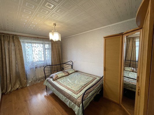 Продам трехкомнатную (3-комн.) квартиру, Воровского ул, 20, Мурманск г