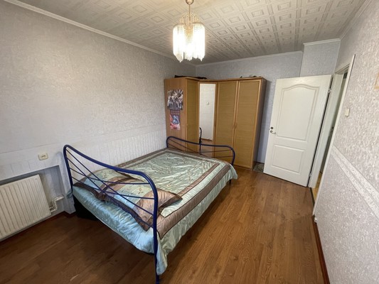 Продам трехкомнатную (3-комн.) квартиру, Воровского ул, 20, Мурманск г