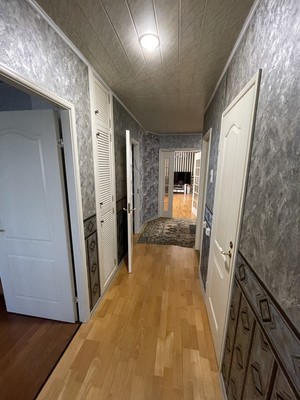 Продам трехкомнатную (3-комн.) квартиру, Воровского ул, 20, Мурманск г