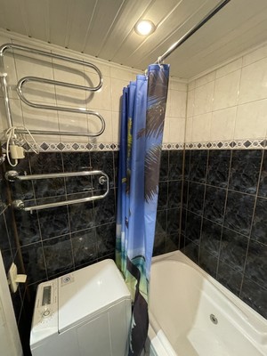 Продам трехкомнатную (3-комн.) квартиру, Воровского ул, 20, Мурманск г