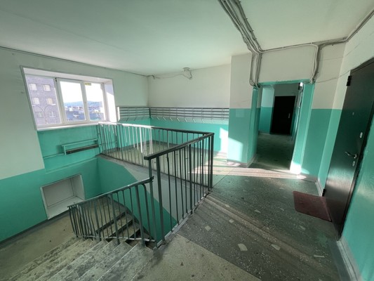Продам трехкомнатную (3-комн.) квартиру, Воровского ул, 20, Мурманск г