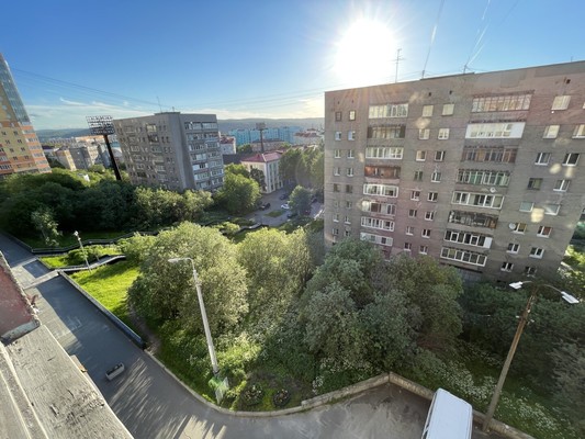 Продам трехкомнатную (3-комн.) квартиру, Воровского ул, 20, Мурманск г