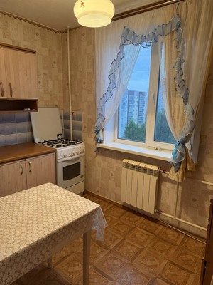 Продам однокомнатную (1-комн.) квартиру, Ленина ул, 17, Сыктывкар г