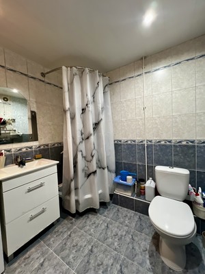 Продам трехкомнатную (3-комн.) квартиру, Черкасская ул, 43, Краснодар г