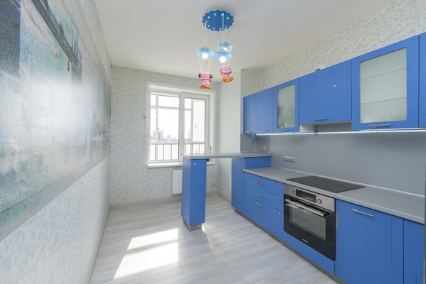 Продам двухкомнатную (2-комн.) квартиру, Фрезеровщиков ул, 94, Пермь г