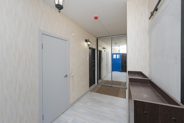 Продам двухкомнатную (2-комн.) квартиру, Фрезеровщиков ул, 94, Пермь г