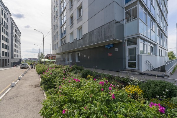 Продам двухкомнатную (2-комн.) квартиру, Фрезеровщиков ул, 94, Пермь г