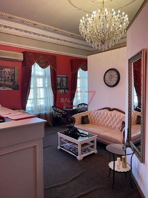 Продам коммерческое помещение 1 818 м2, Покровка ул, 3/7 1А, Москва г