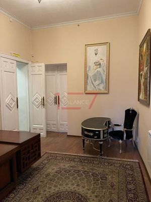 Продам коммерческое помещение 1 818 м2, Покровка ул, 3/7 1А, Москва г