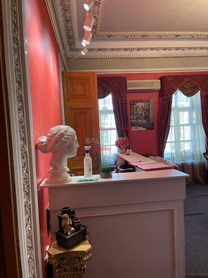 Продам коммерческое помещение 1 818 м2, Покровка ул, 3/7 1А, Москва г