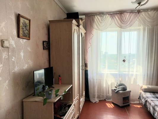 Продам двухкомнатную (2-комн.) квартиру, Дружбы ул, 62, Симферополь г