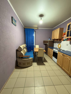 Сдам двухкомнатную (2-комн.) квартиру, Гаражный пер, 9, Краснодар г