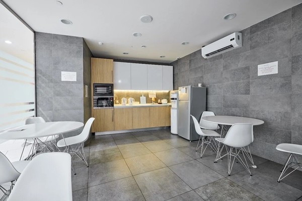 Продам коммерческое помещение 1 285 м2, Одесская ул, 2ка, Москва г