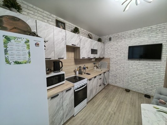 Продам двухкомнатную (2-комн.) квартиру, Адмирала Чурсина ул, 12, Воронеж г
