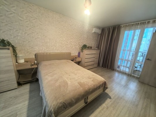 Продам двухкомнатную (2-комн.) квартиру, Адмирала Чурсина ул, 12, Воронеж г