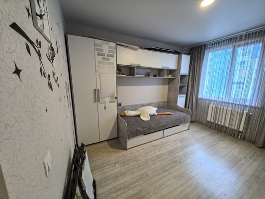 Продам двухкомнатную (2-комн.) квартиру, Адмирала Чурсина ул, 12, Воронеж г