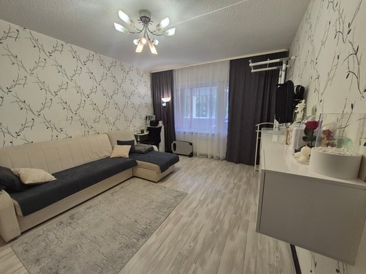 Продам двухкомнатную (2-комн.) квартиру, Мира ул, 5, Костомукша г