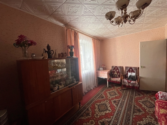 Продам двухкомнатную (2-комн.) квартиру, Центральная ул, 9, Болонь п