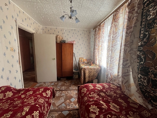Продам двухкомнатную (2-комн.) квартиру, Центральная ул, 9, Болонь п