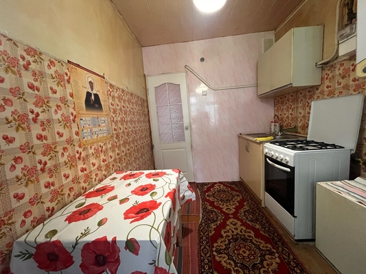 Продам двухкомнатную (2-комн.) квартиру, Центральная ул, 9, Болонь п