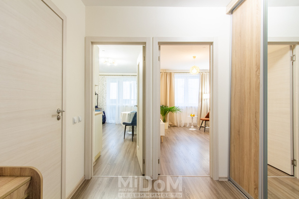 Продам однокомнатную (1-комн.) квартиру, Ленинградская ул, 38к1, Парголово п
