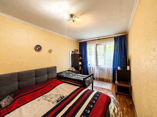 Продам двухкомнатную (2-комн.) квартиру, Карамзина ул, 43, Новороссийск г