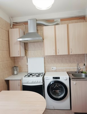 Продам трехкомнатную (3-комн.) квартиру, Чайковского ул, 14, Лобня г