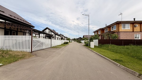 Продам дом, КП Фламандия (Белые Столбы мкр.) тер, 111, Домодедово г, 0 км от города