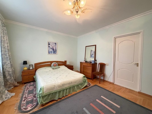 Продам трехкомнатную (3-комн.) квартиру, Тарчокова ул, 19, Нальчик г
