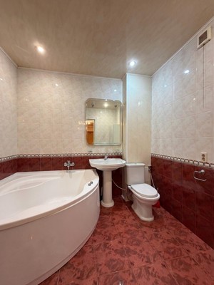 Продам трехкомнатную (3-комн.) квартиру, Тарчокова ул, 19, Нальчик г