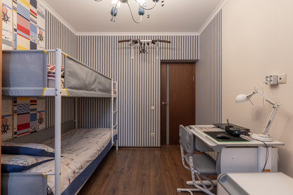 Продам трехкомнатную (3-комн.) квартиру, Дубравная ул, 34, Казань г