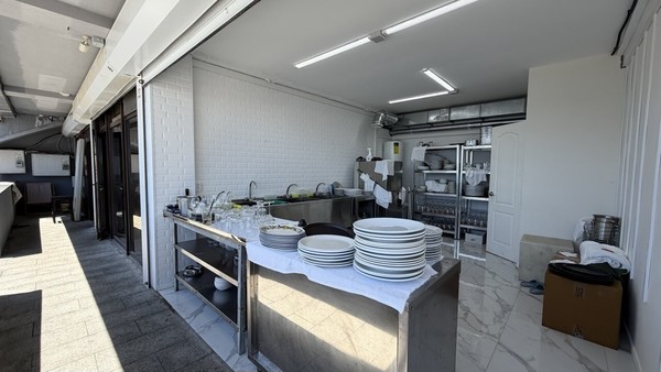 Продам коммерческое помещение 60 м2, Ленина В.И. имени наб, 1, Ялта г