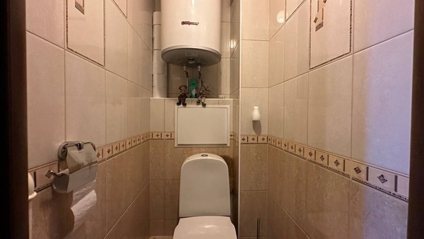 Продам двухкомнатную (2-комн.) квартиру, Университетский пр-кт, 8, Петергоф г