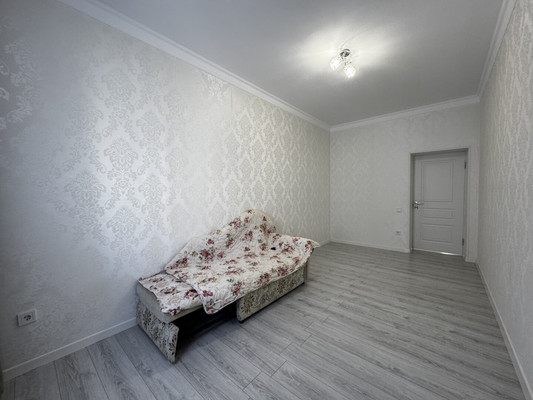 Продам трехкомнатную (3-комн.) квартиру, Солнечная ул, 8, Нальчик г