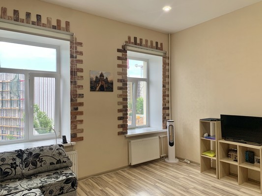 Продам комнату в 9-комн. квартире, Большой В.О. пр-кт, 96В, Санкт-Петербург г