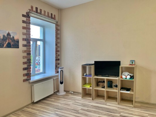 Продам комнату в 9-комн. квартире, Большой В.О. пр-кт, 96В, Санкт-Петербург г