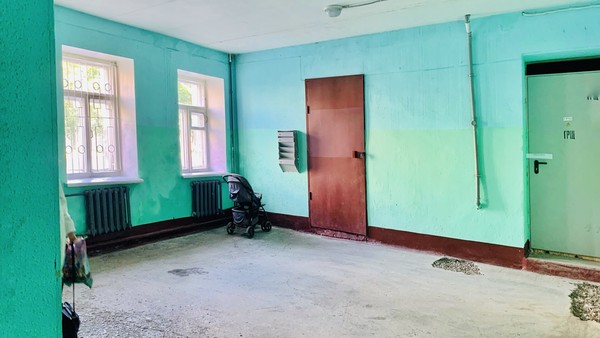 Продам комнату в 9-комн. квартире, Большой В.О. пр-кт, 96В, Санкт-Петербург г