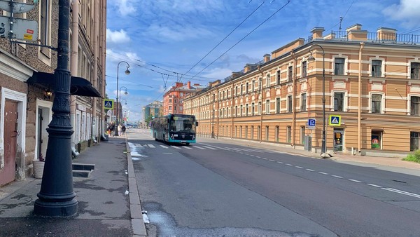 Продам комнату в 9-комн. квартире, Большой В.О. пр-кт, 96В, Санкт-Петербург г