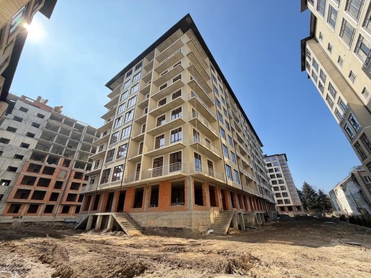 Продам двухкомнатную (2-комн.) квартиру, Ашурова ул, 1, Нальчик г