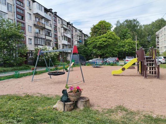 Продам двухкомнатную (2-комн.) квартиру, Спортивная ул, 4, Сампо тер. СНТ