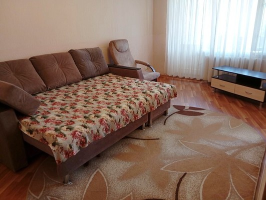Продам трехкомнатную (3-комн.) квартиру, Центральная ул, 5, Юрово д