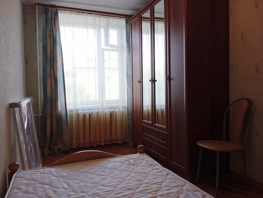 Продам трехкомнатную (3-комн.) квартиру, Центральная ул, 5, Юрово д